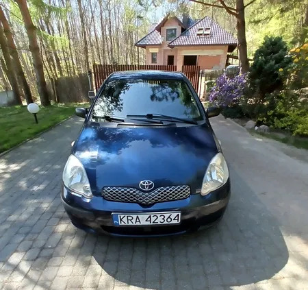 toyota yaris małopolskie Toyota Yaris cena 7499 przebieg: 243328, rok produkcji 2004 z Toszek